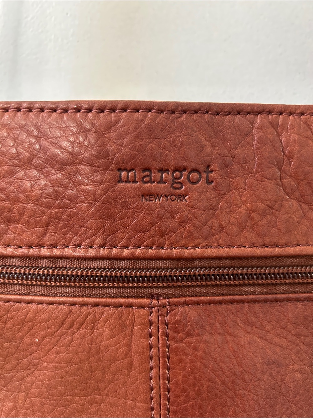 Margot New York Leather Crossbody Bag Brown Classic Minimalist Travel - Picture 3 of 14
